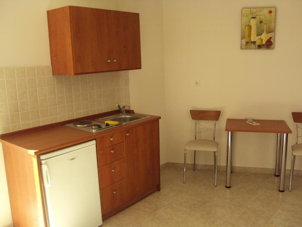 Al Mare Apartments Афанту Номер фото